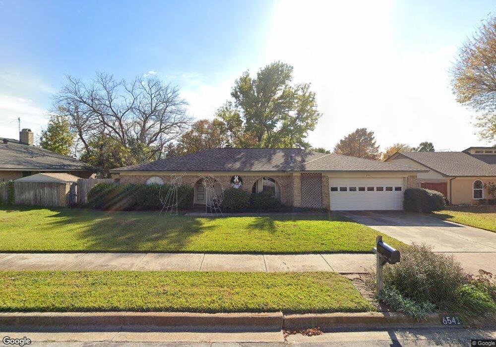 6541 Riddle Dr, North Richland Hills, TX 76182 - photo 1