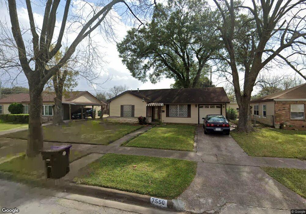 7550 Hereford St, Houston, TX 77087 - photo 1