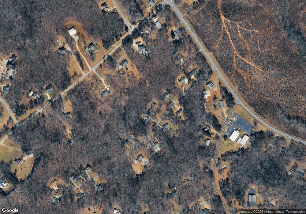 201 Laurel Oak Dr, Cornelia, GA 30531 - photo 1