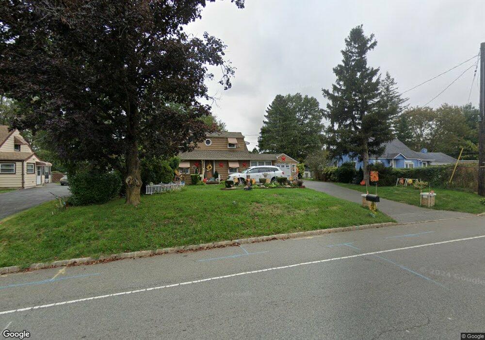 371 N Beverwyck Rd, Parsippany, NJ 07054 - photo 1