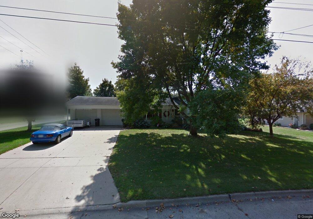 1203 S 14 Ave W, Newton, IA 50208 - photo 1