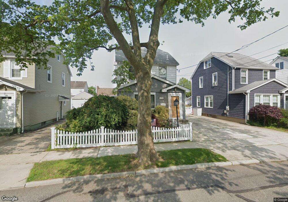 172 Capitol Ave, Williston Park, NY 11596 - photo 1