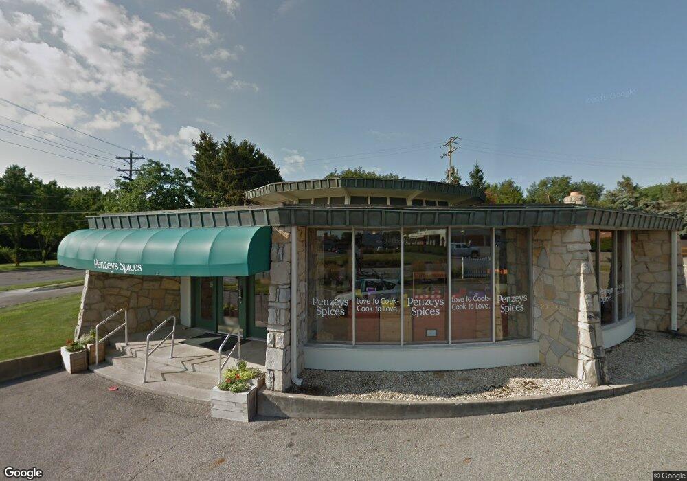 4455 Kenny Rd, Columbus, OH 43220 - photo 1