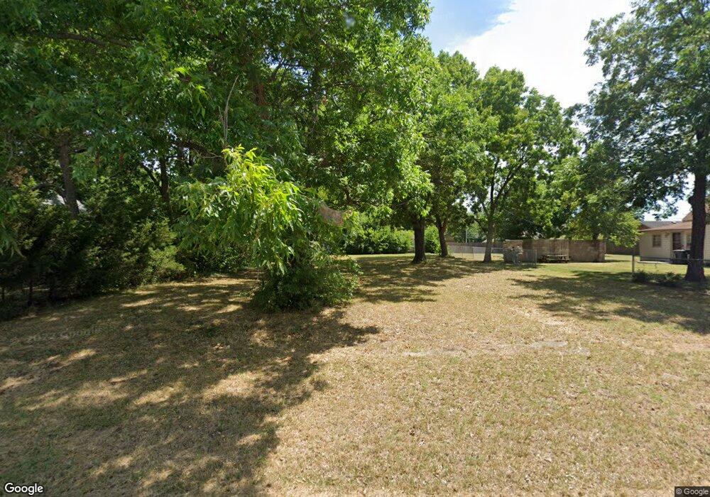 418 E 4th St, Skiatook, OK 74070 - photo 1