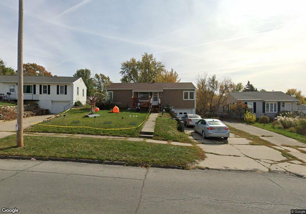 520 E 21st St S, Newton, IA 50208 - photo 1