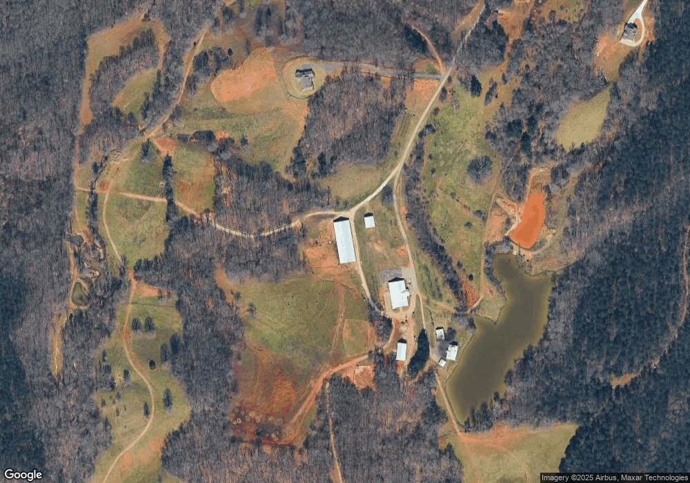 415 Parson Cir, Maysville, GA 30558 - photo 1