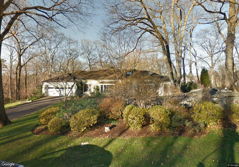 14 Tomahawk Ln, Greenwich, CT 06830 - photo 1