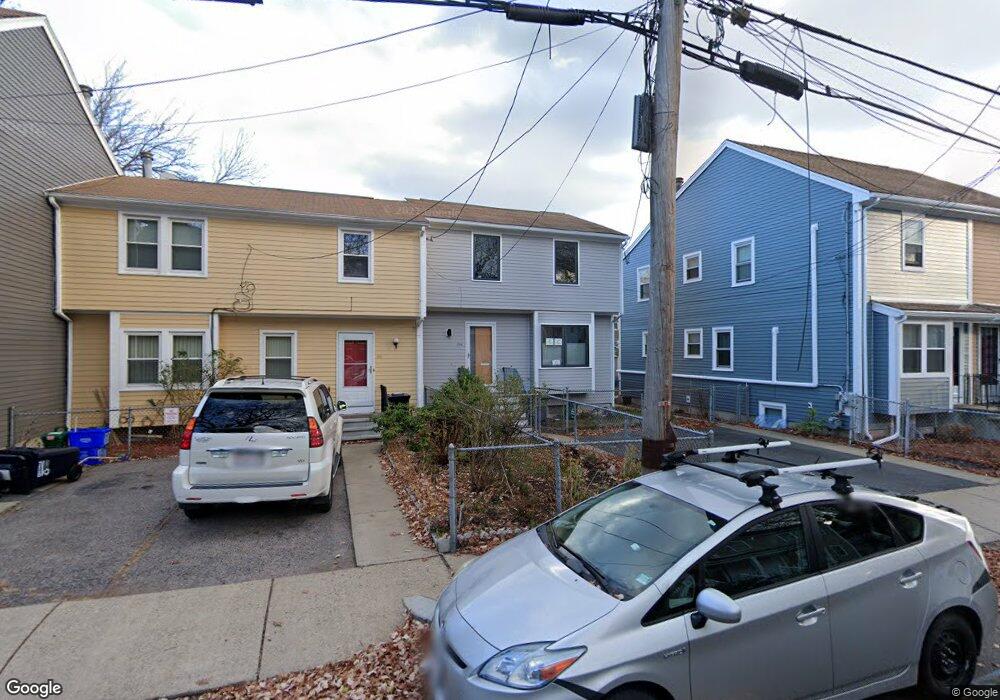 154 Cherry St unit 2, Cambridge, MA 02139 - photo 1