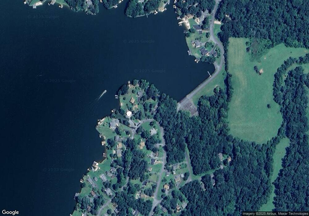 297 Lakeview Cir, Louisa, VA 23093 - photo 1