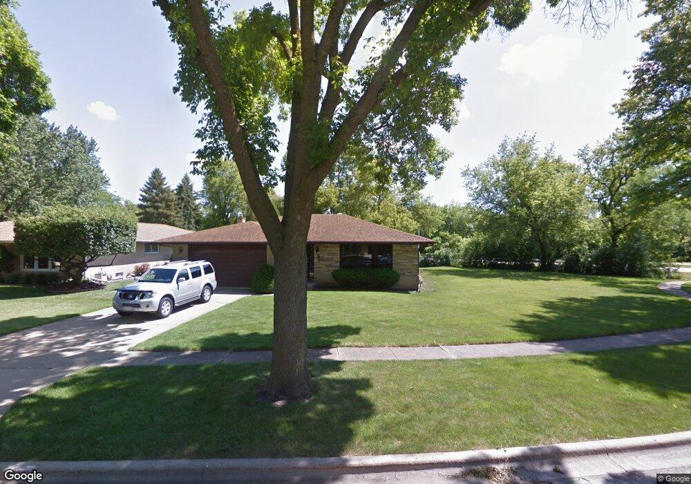 4408 Peacock Ln, Rolling Meadows, IL 60008 - photo 1