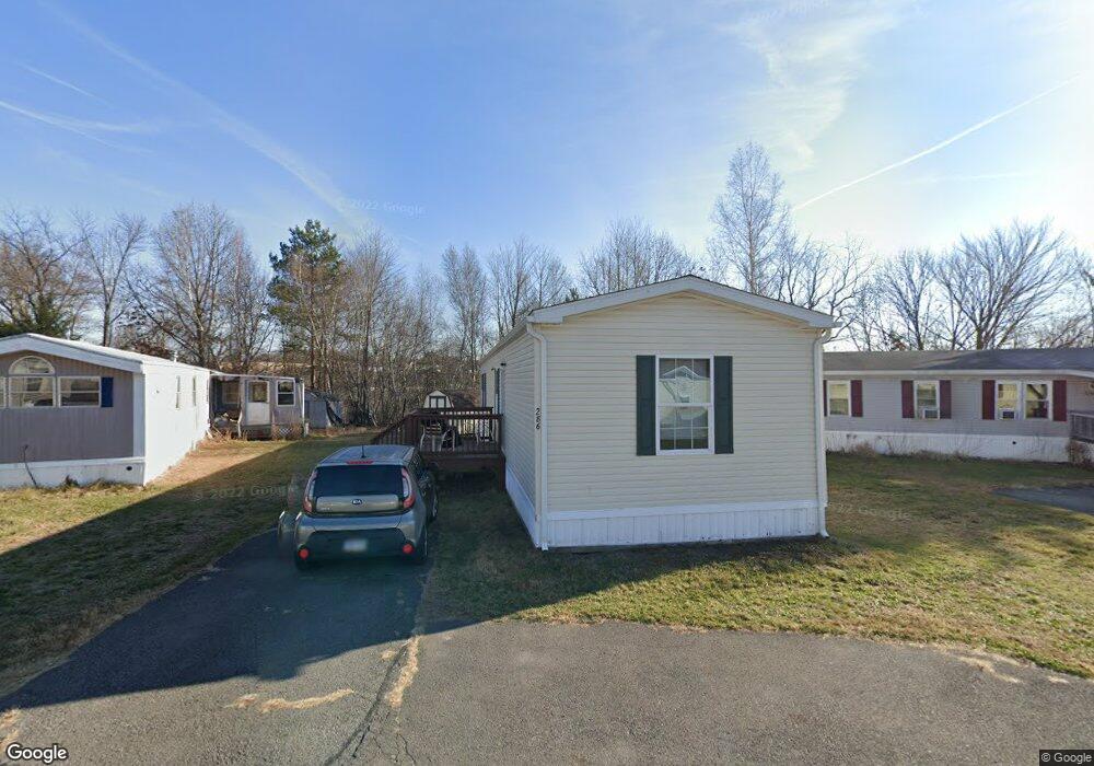 286 Tamworth Dr, Taylor, PA 18517 - photo 1