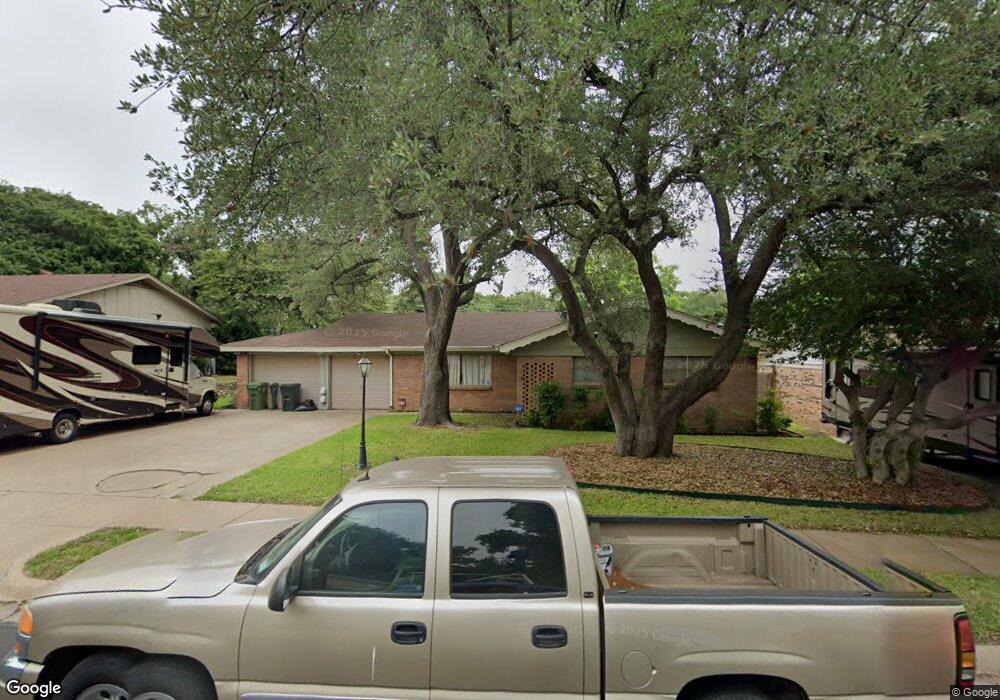 716 Bedford Ct W, Hurst, TX 76053 - photo 1