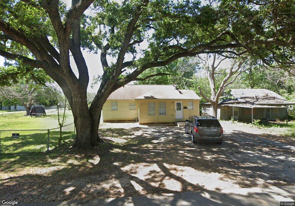 1316 Avenue I, Bay City, TX 77414 - photo 1