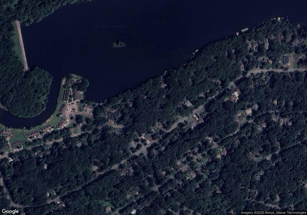 208 Lake Vista Ct, Butler Township, PA 18222 - photo 1