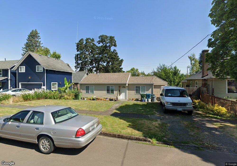 911 E 5th St, Newberg, OR 97132 - photo 1