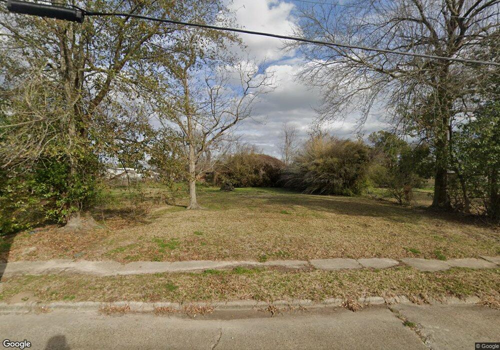 719 S Lyons St, Lake Charles, LA 70601 - photo 1