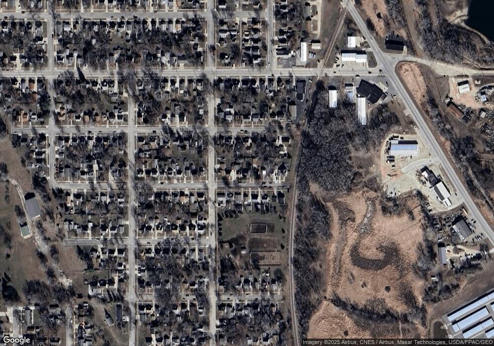 907 10th Ave SE, Austin, MN 55912 - photo 1