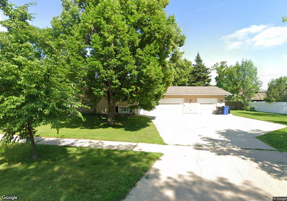 85 28th Ave NE, Fargo, ND 58102 - photo 1
