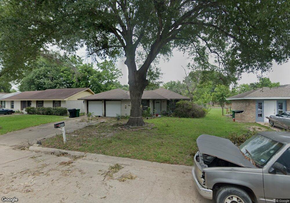 8926 Ivy Spring Ln, Houston, TX 77088 - photo 1