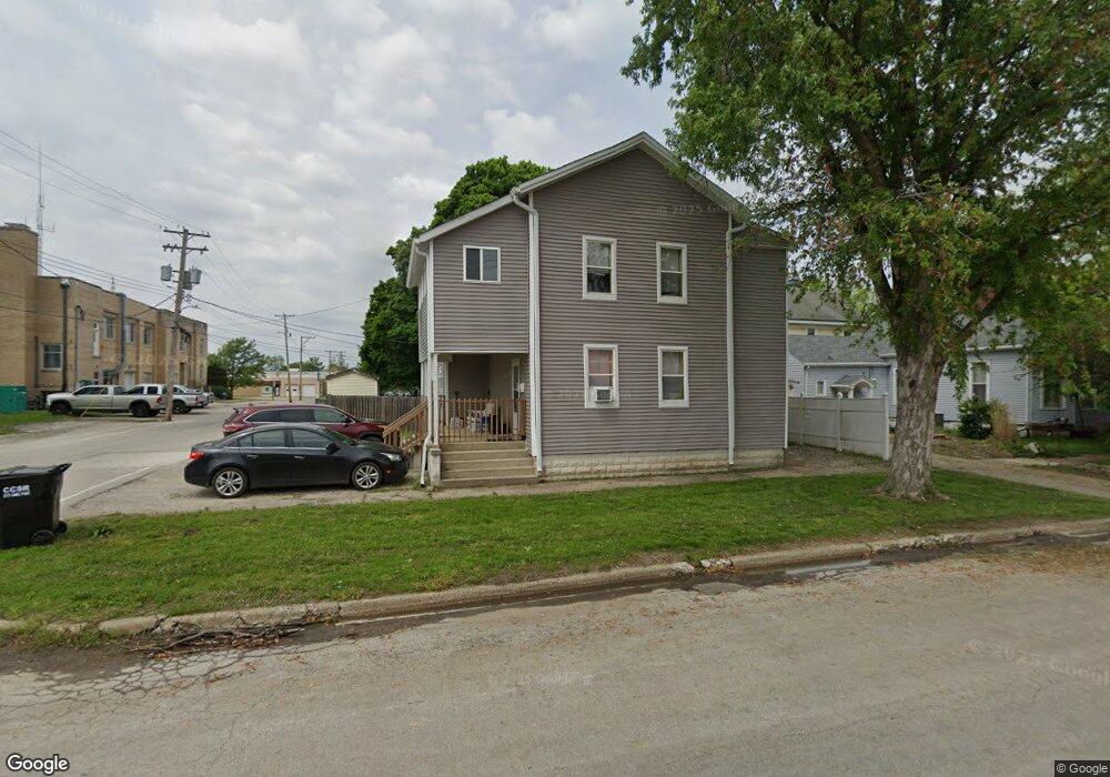 211 N 18th St, Mattoon, IL 61938 - photo 1
