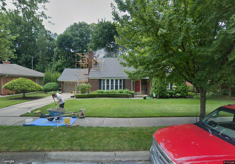 275 Stephens Rd, Grosse Pointe Farms, MI 48236 - photo 1