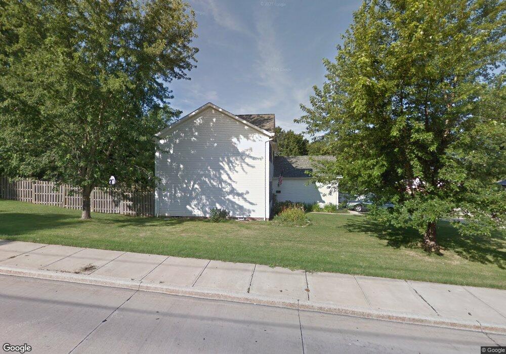 29354 Laurel Ln, Wickliffe, OH 44092 - photo 1