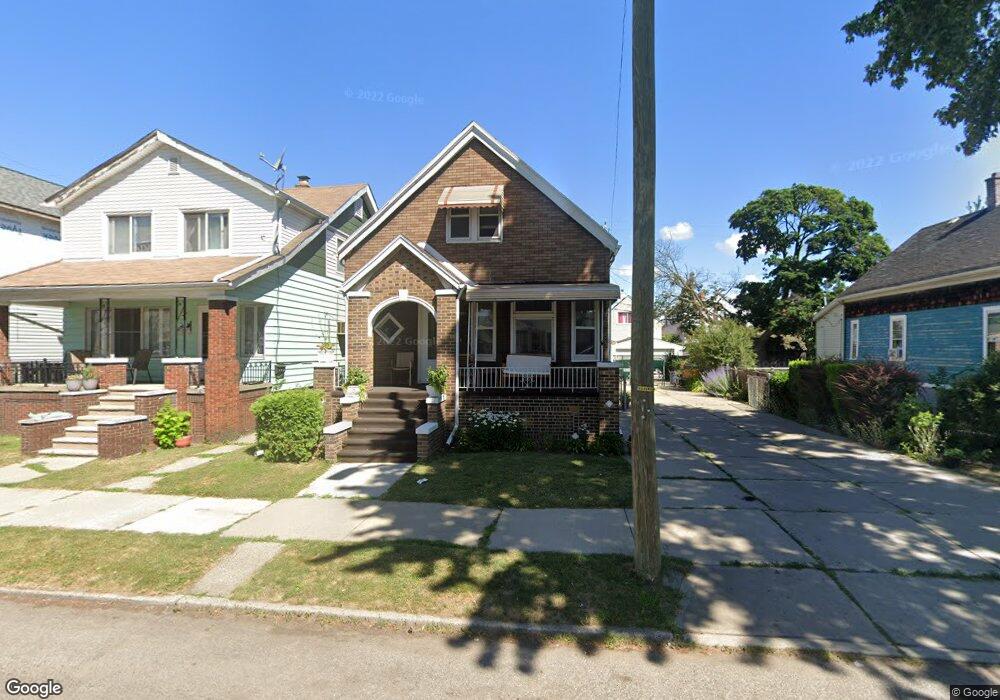 1927 Evaline St, HamtraMcK, MI 48212 - photo 1