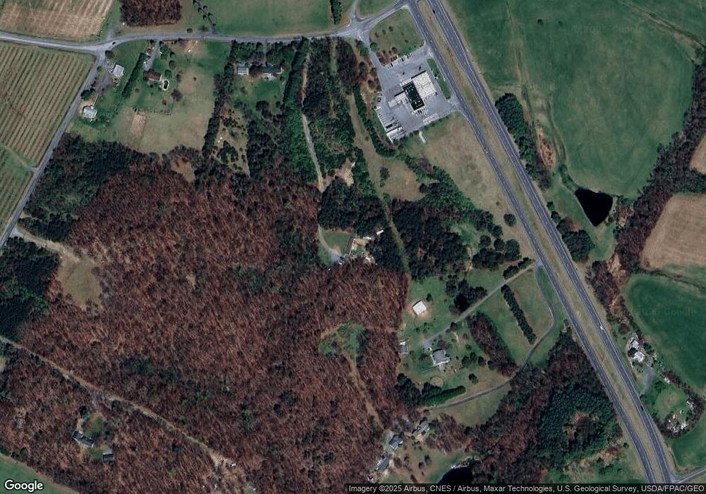 137 Cumberland Trail Rd, Cross Junction, VA 22625 - photo 1