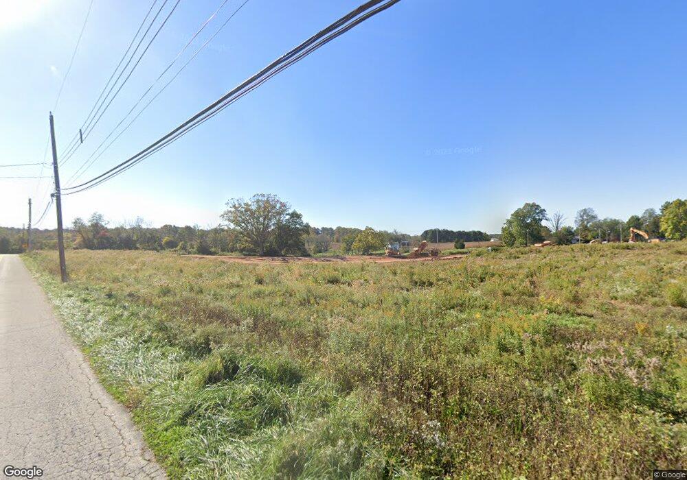 608 Dahlia Dr, Spring City, PA 19475 - photo 1