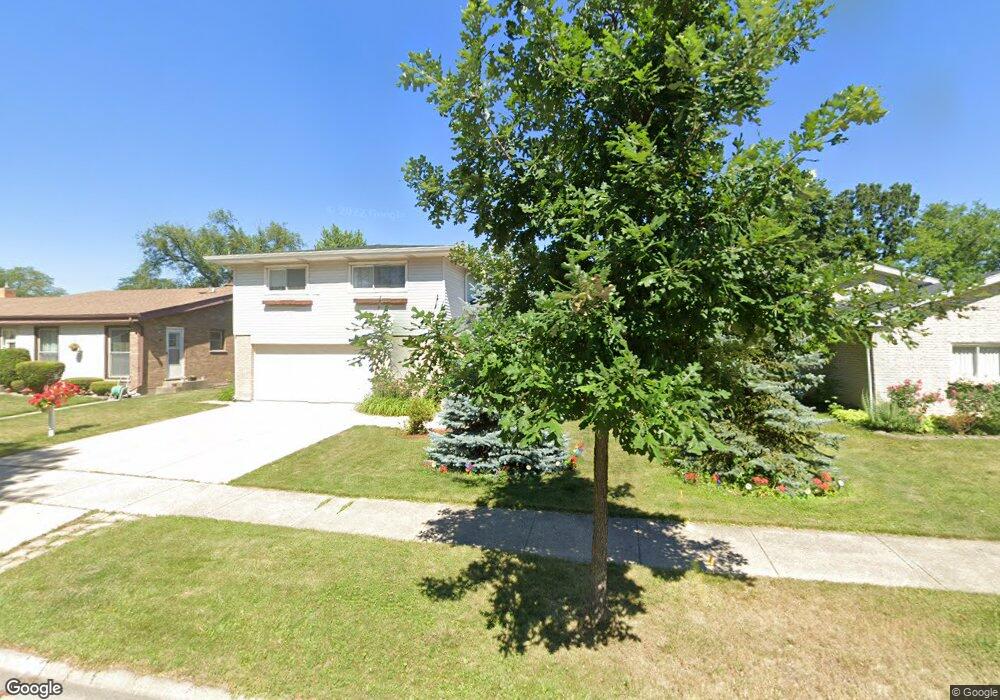 139 S Elm Tree Ln, Elmhurst, IL 60126 - photo 1