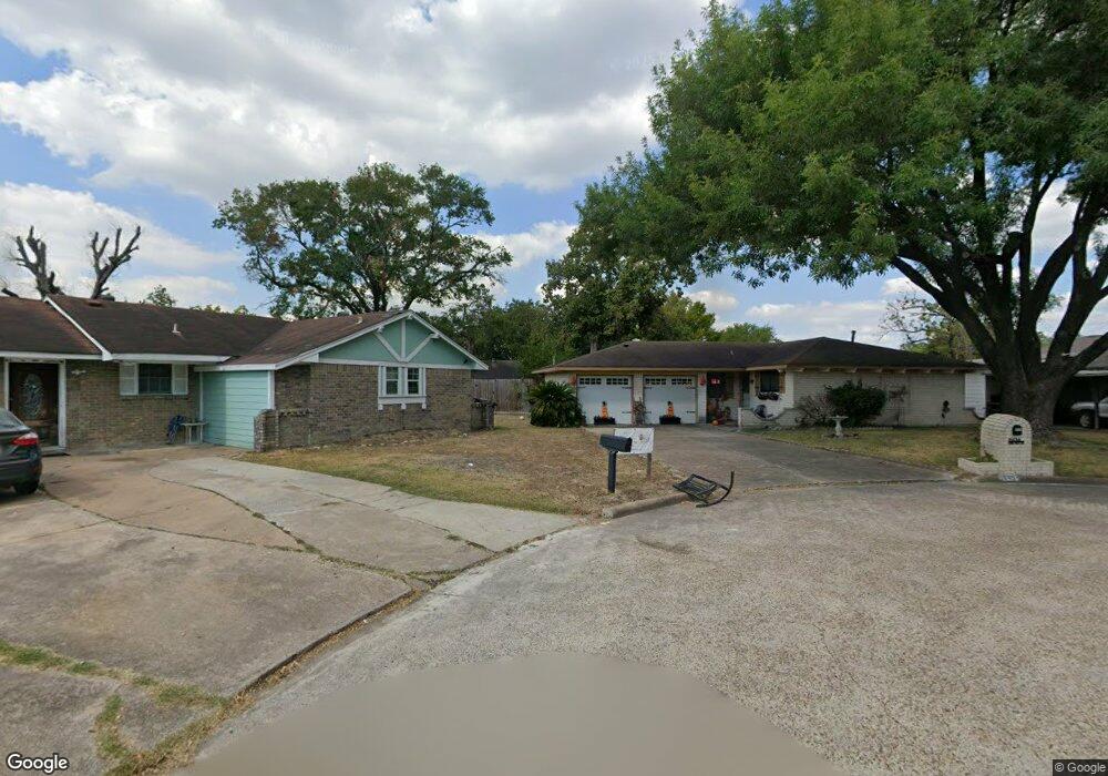 6434 King Post Dr, Houston, TX 77088 - photo 1