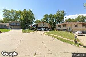 10641 Weir St, Omaha, NE 68127