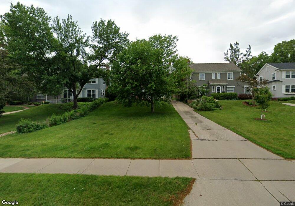 2154 Blake Blvd SE, Cedar Rapids, IA 52403 - photo 1