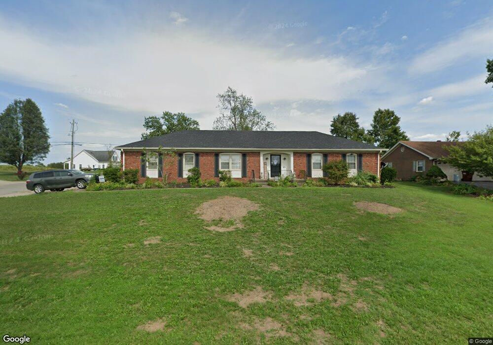 601 Scenic Dr, Harrodsburg, KY 40330 - photo 1