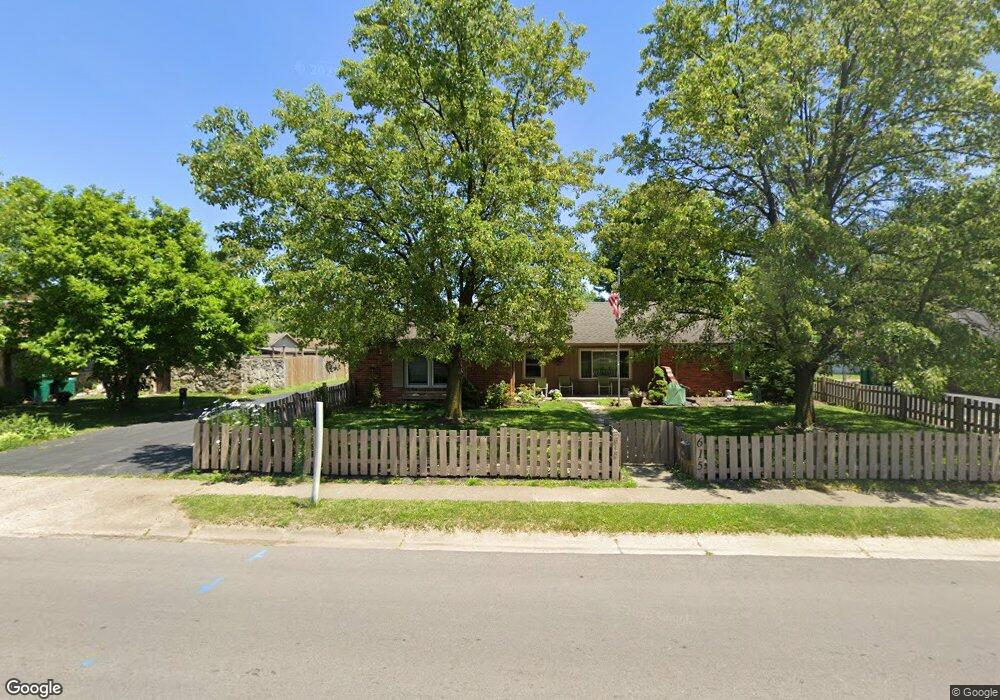 613 Simmons St, Plainfield, IN 46168 - photo 1