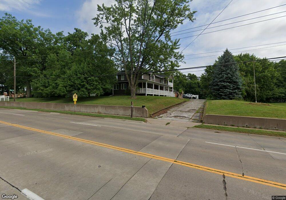 908 W 53rd St, Davenport, IA 52806 - photo 1