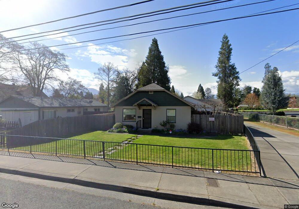 1129 SW G St, Grants Pass, OR 97526 - photo 1