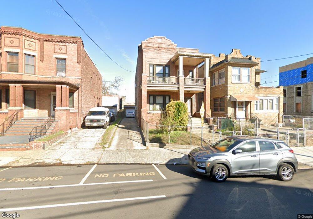 124 Wegman Pkwy, Jersey City, NJ 07305 - photo 1