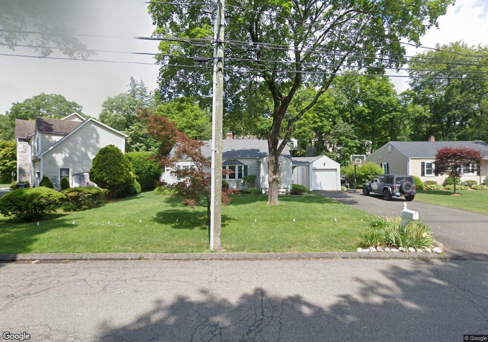 47 Meadowpark Ave E, Stamford, CT 06905 - photo 1