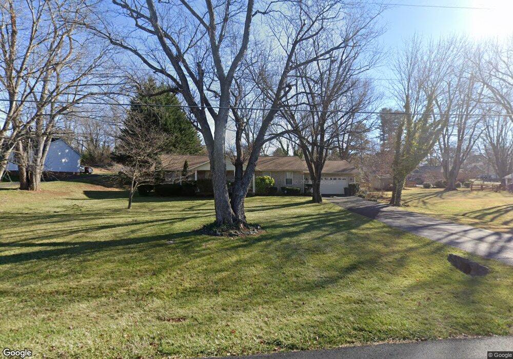 581 Evans Ave, Warrenton, VA 20186 - photo 1