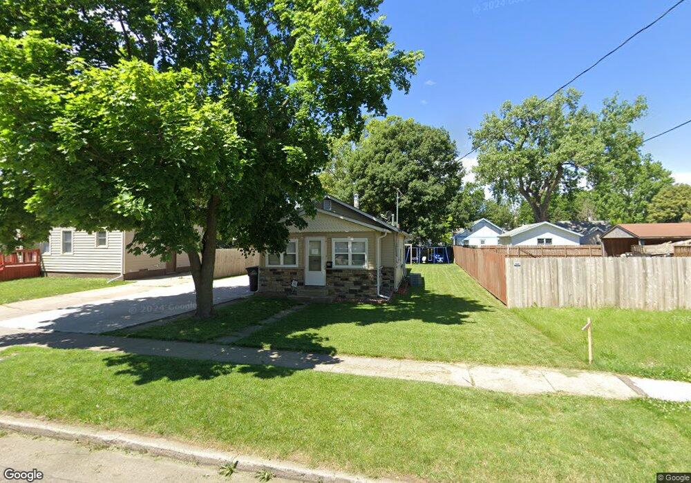 828 E 29th St, Des Moines, IA 50317 - photo 1