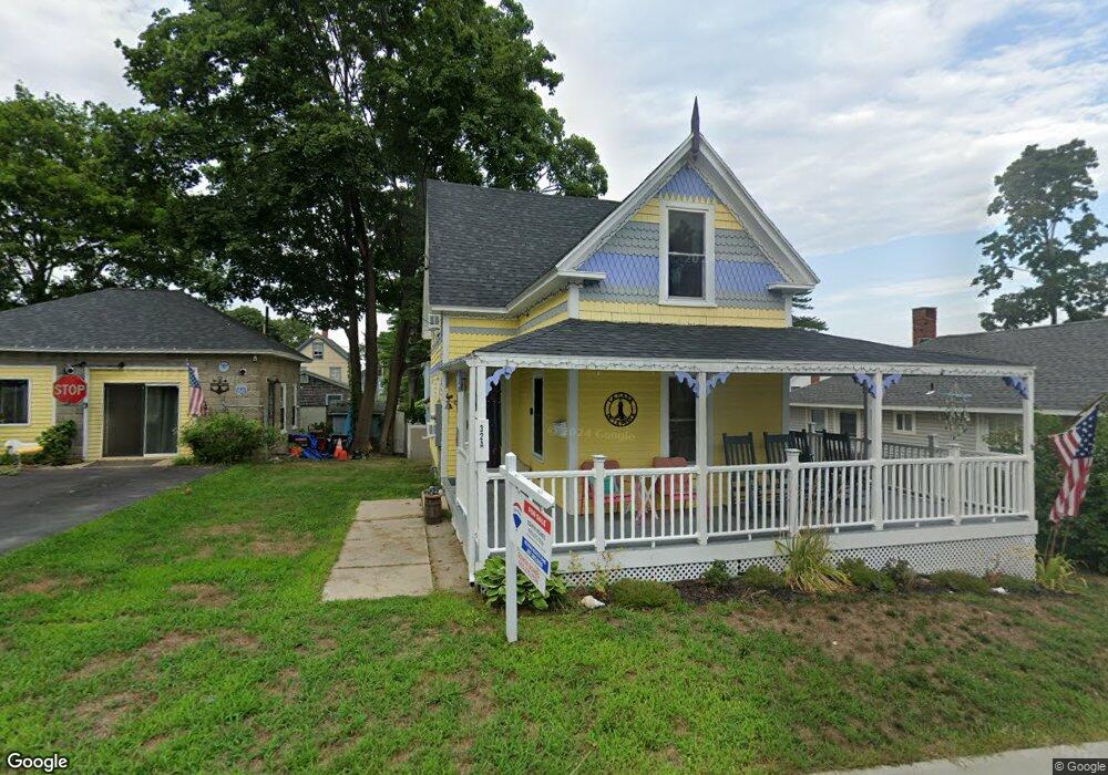 32 W Old Orchard Ave, Old Orchard Beach, ME 04064 - photo 1