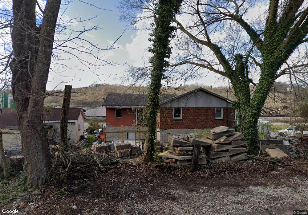 2922 Charles Ave, Dunbar, WV 25064 - photo 1