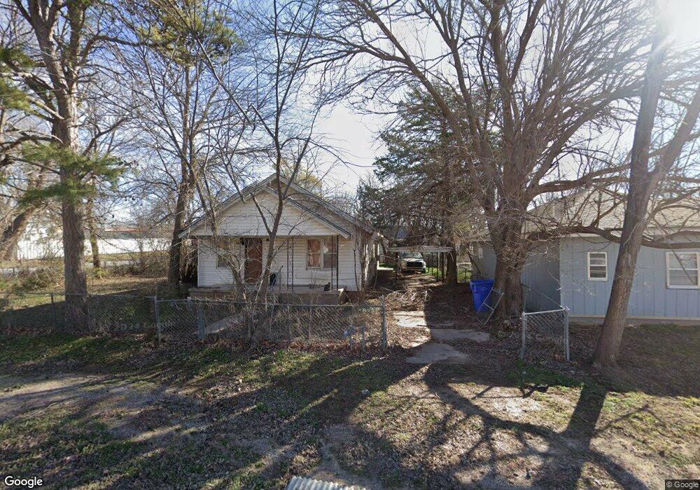 402 S 6th St, Cache, OK 73527 - photo 1