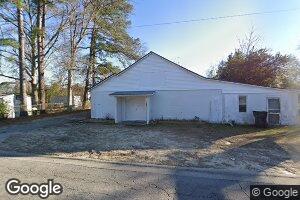 318 E Lillian St, Metter, GA 30439
