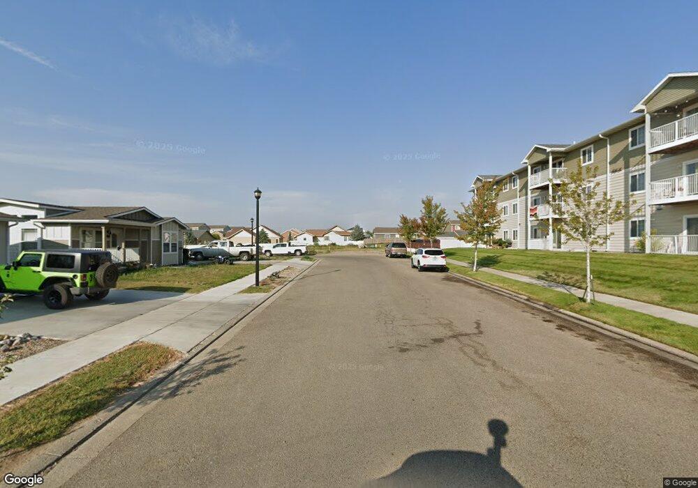 2405 24th St W, Williston, ND 58801 - photo 1