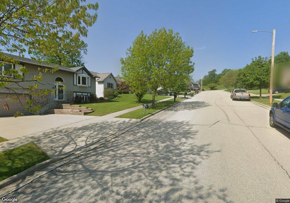 3227 Dubin Cir, West Bend, WI 53090 - photo 1