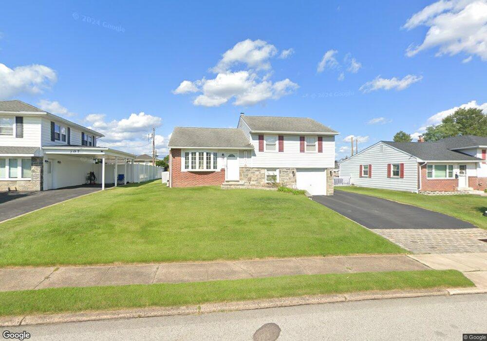 209 Bourne Dr, Broomall, PA 19008 - photo 1