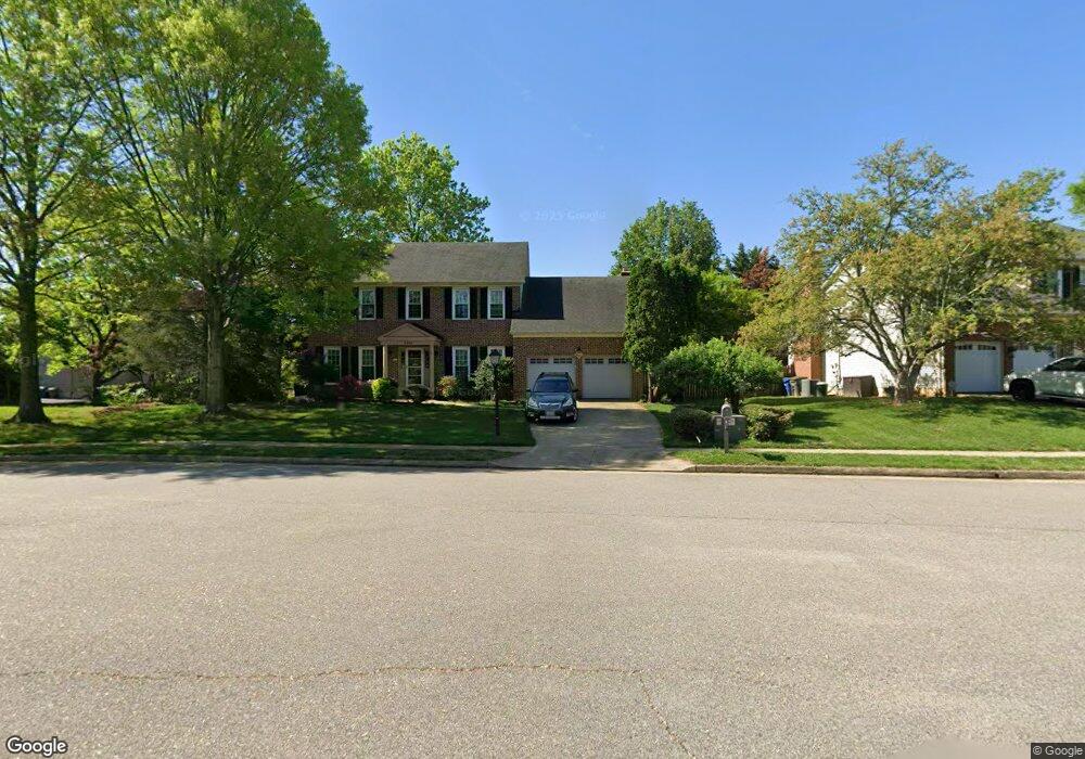 8305 Rampart Ct, Alexandria, VA 22308 - photo 1