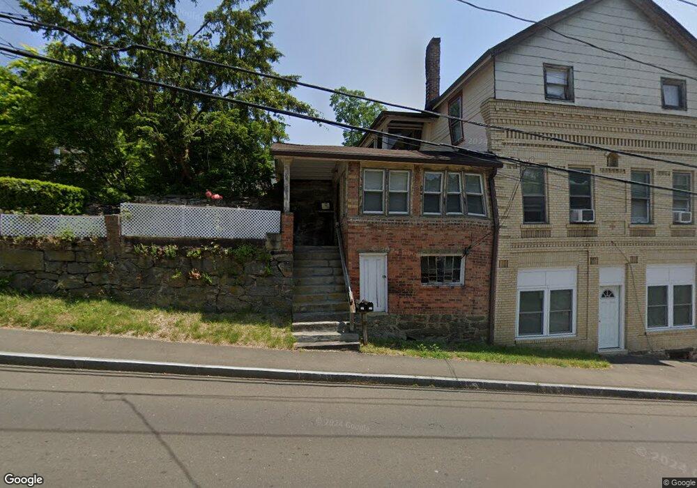 227 Pemberwick Rd unit 2, Greenwich, CT 06831 - photo 1